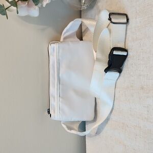 White Zipper Fanny Pack Belt Bag